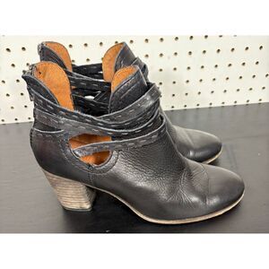 Frye Leather strappy boots size 8.5